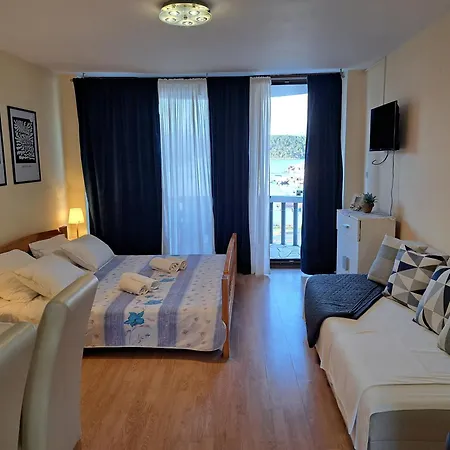 By The Sea Lumbarda, Korcula - 4385 *