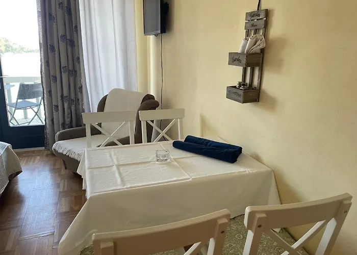 By The Sea Lumbarda, Korcula - 4385 *